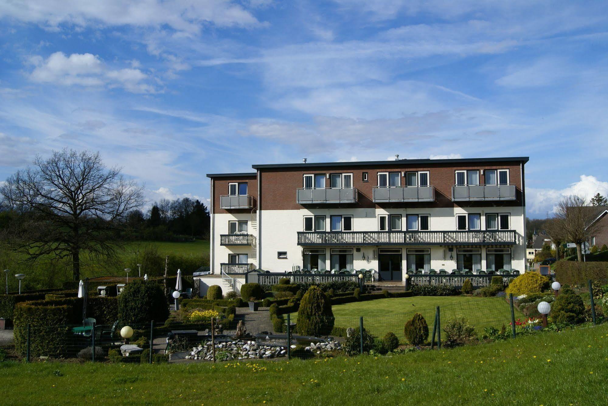 Hotel Bemelmans Schin op Geul Exterior photo